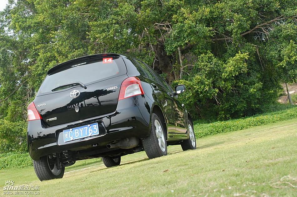 雅力士1.6RS PIO至尊锐动自动型外观