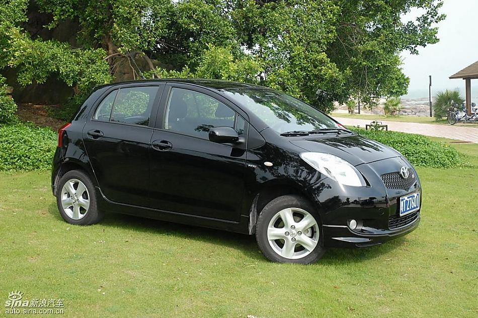 雅力士1.6RS PIO至尊锐动自动型外观