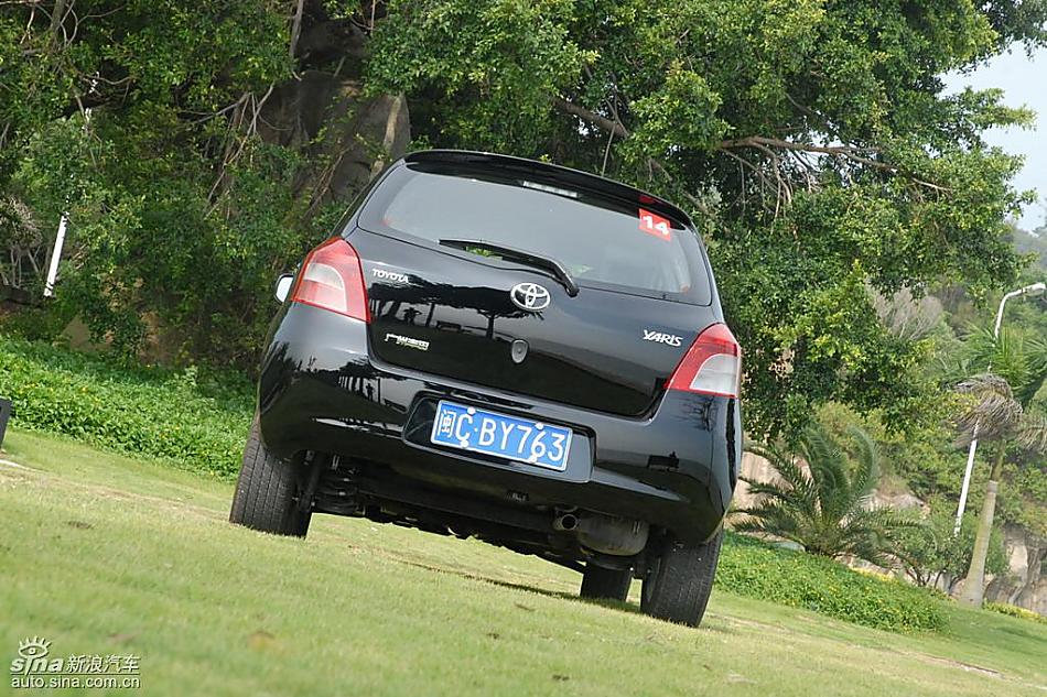 雅力士1.6RS PIO至尊锐动自动型外观