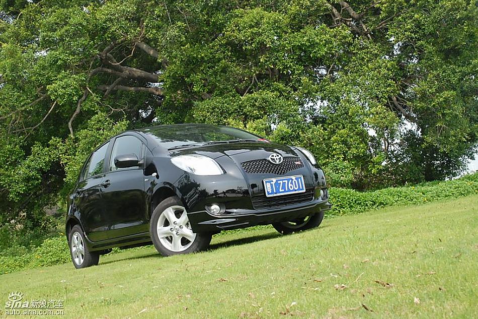 雅力士1.6RS PIO至尊锐动自动型外观