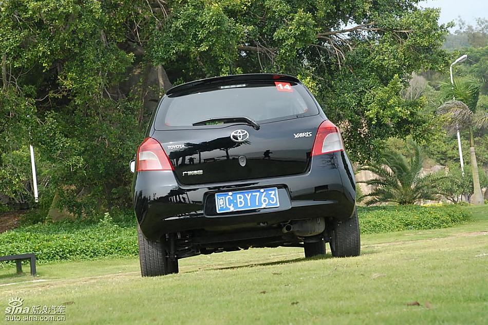 雅力士1.6RS PIO至尊锐动自动型外观