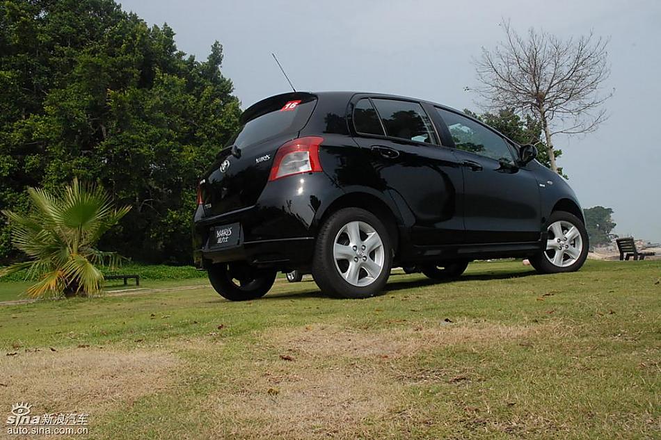 雅力士1.6RS PIO至尊锐动自动型外观