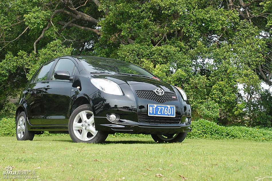 雅力士1.6RS PIO至尊锐动自动型外观