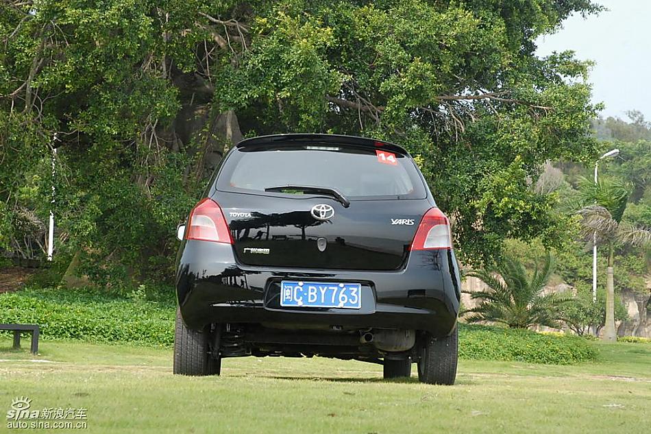 雅力士1.6RS PIO至尊锐动自动型外观