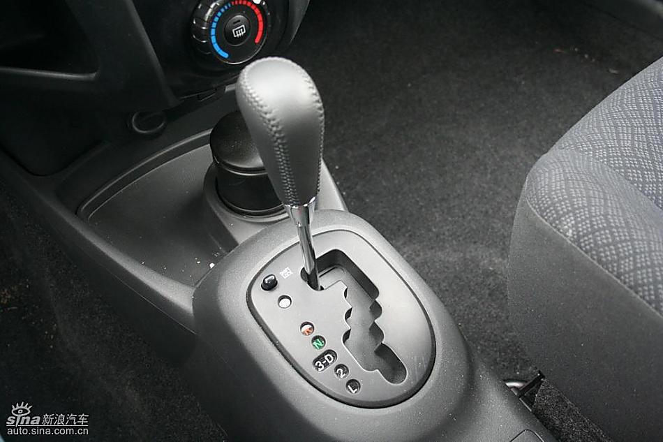 雅力士1.6RS 至尊锐动自动挡车型内饰图