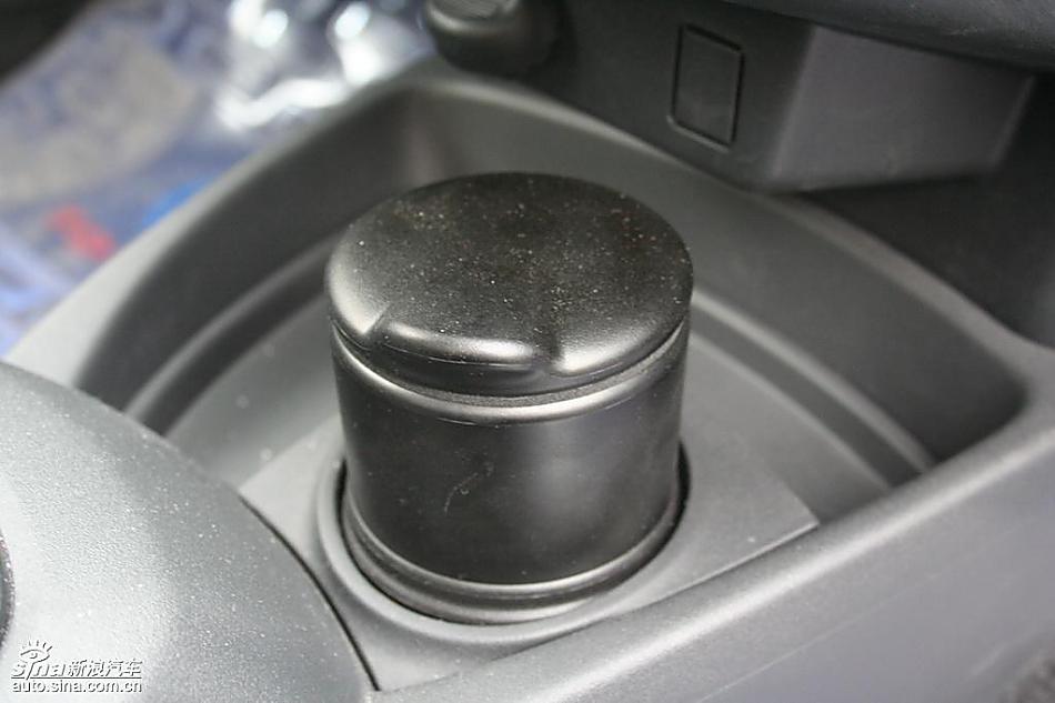 雅力士1.6RS 至尊锐动自动挡车型内饰图