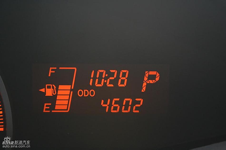 雅力士1.6RS 至尊锐动自动挡车型内饰图