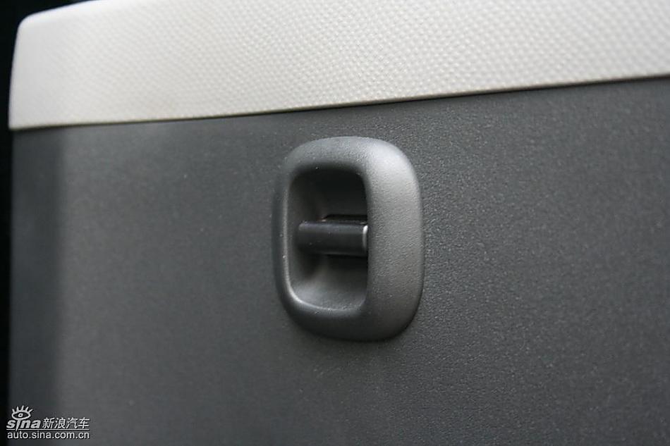 雅力士1.6RS 至尊锐动自动挡车型内饰图