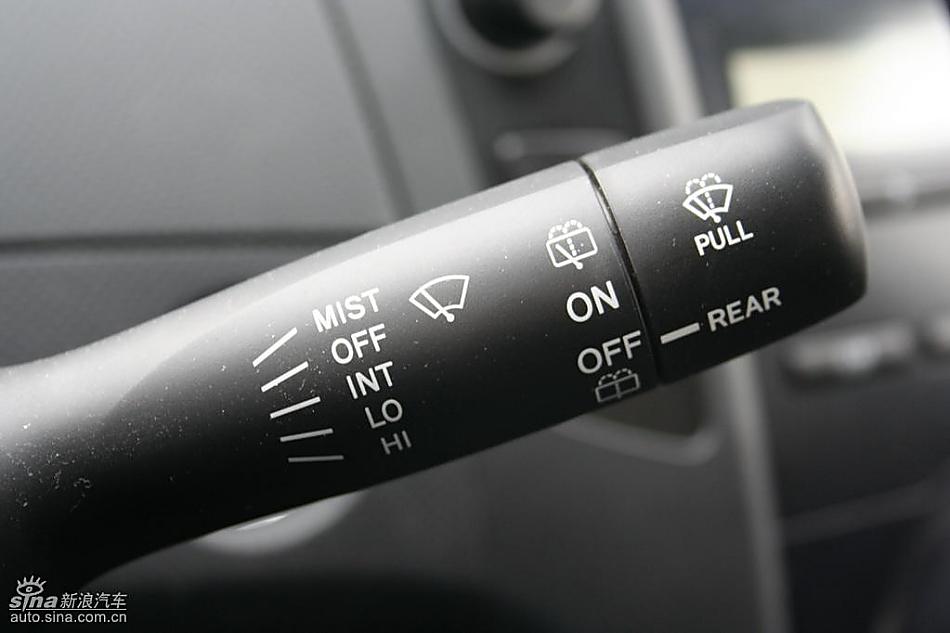 雅力士1.6RS 至尊锐动自动挡车型内饰图