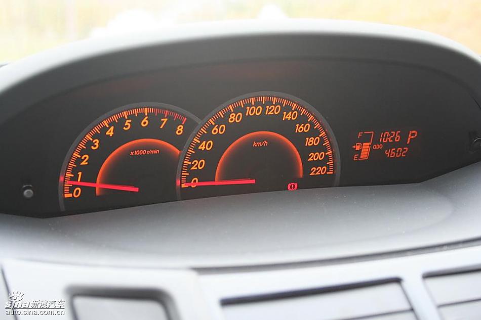 雅力士1.6RS 至尊锐动自动挡车型内饰图