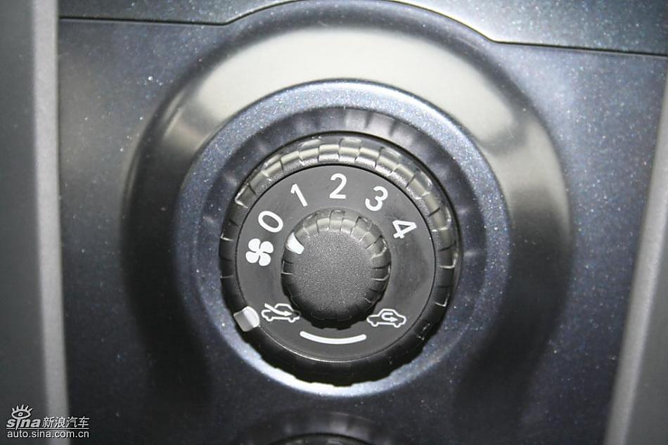 雅力士1.6RS 至尊锐动自动挡车型内饰图