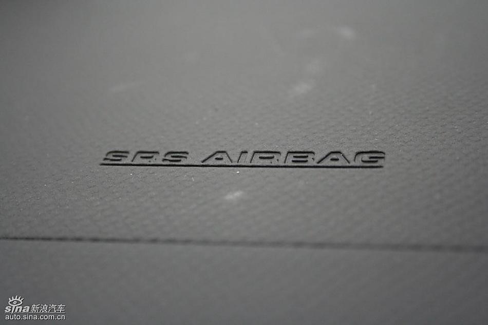 雅力士1.6RS 至尊锐动自动挡车型内饰图