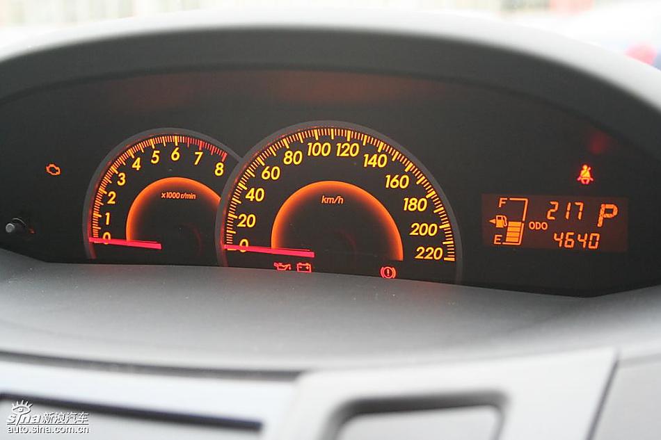 雅力士1.6RS 至尊锐动自动挡车型内饰图