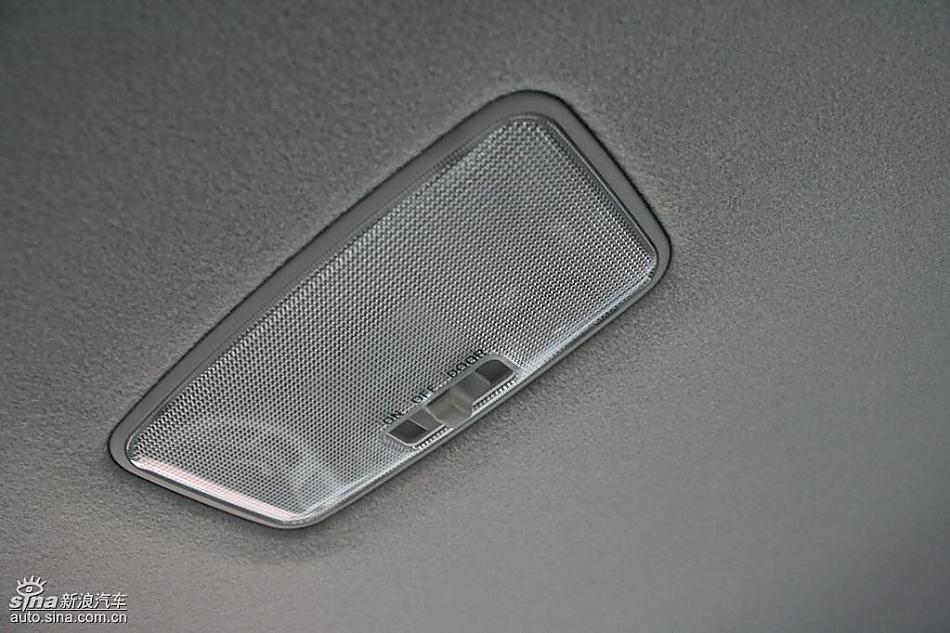 雅力士1.6RS 至尊锐动自动挡车型内饰图