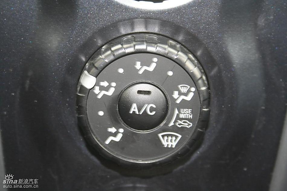 雅力士1.6RS 至尊锐动自动挡车型内饰图