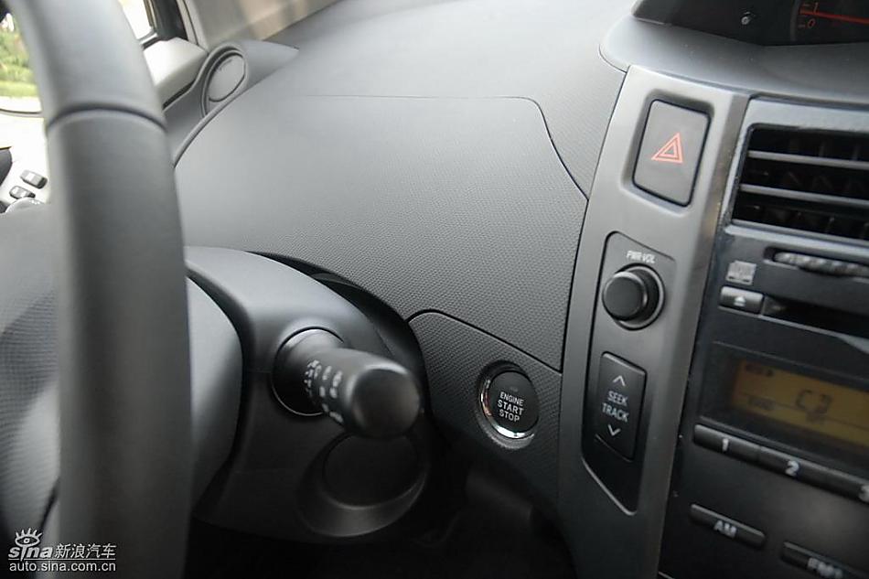 雅力士1.6RS PIO至尊锐动自动型内饰