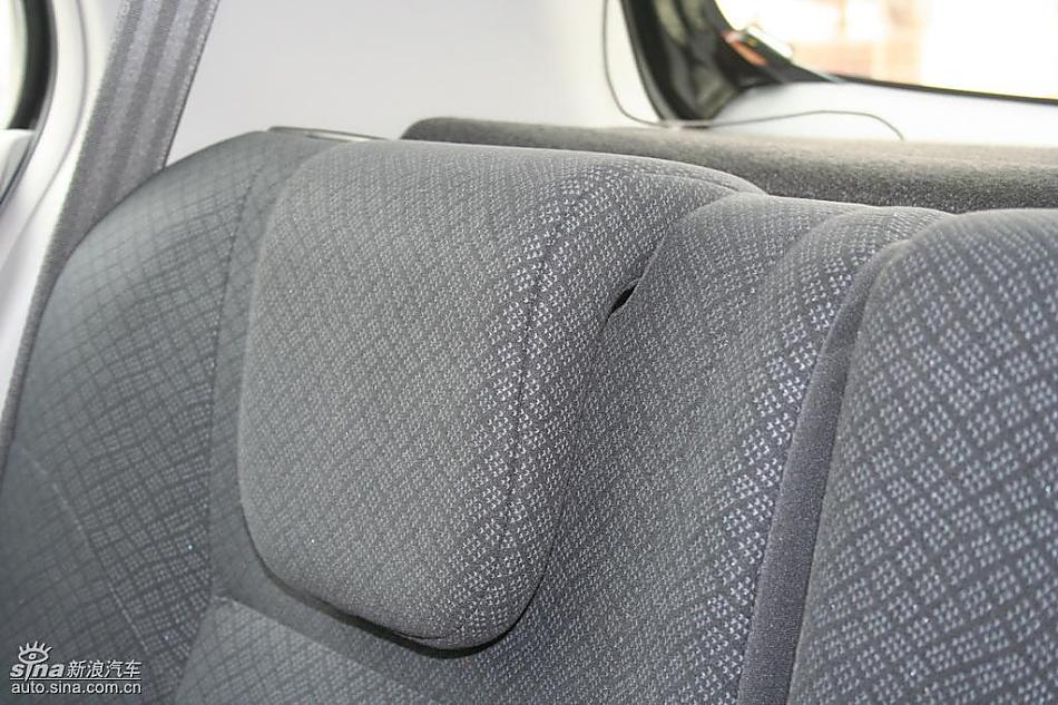 雅力士1.6RS 至尊锐动自动挡车型内饰图