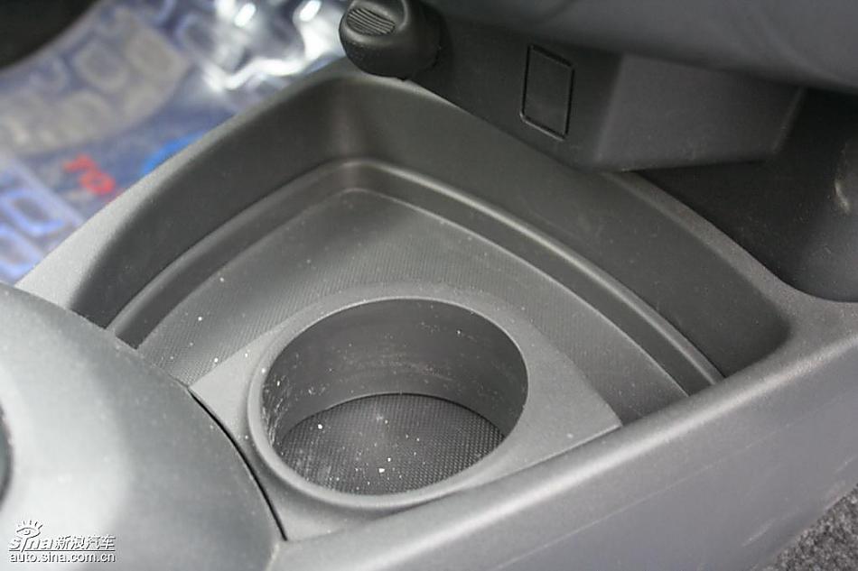 雅力士1.6RS 至尊锐动自动挡车型内饰图