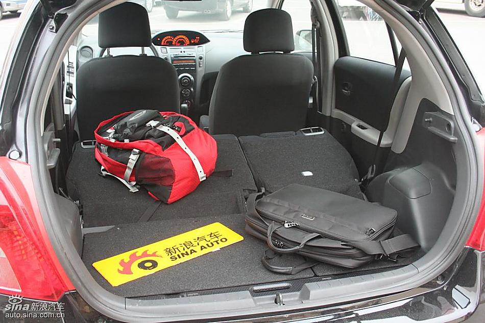 雅力士1.6RS 至尊锐动自动挡车型实拍图