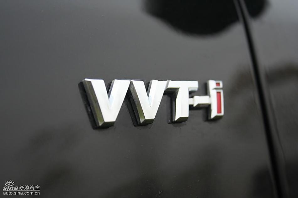 雅力士1.6RS 至尊锐动自动挡车型外观图