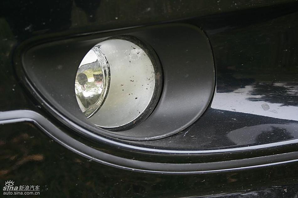 雅力士1.6RS 至尊锐动自动挡车型外观图