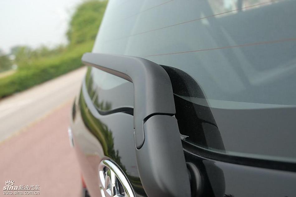 雅力士1.6RS PIO至尊锐动自动型外观