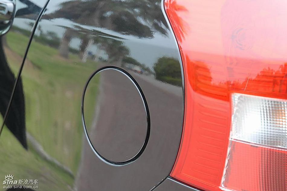 雅力士1.6RS PIO至尊锐动自动型外观