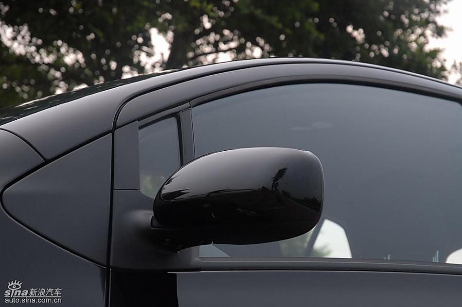 雅力士1.6RS PIO至尊锐动自动型外观