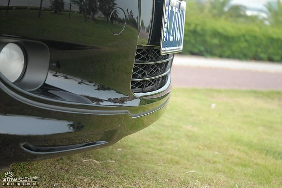 雅力士1.6RS PIO至尊锐动自动型外观