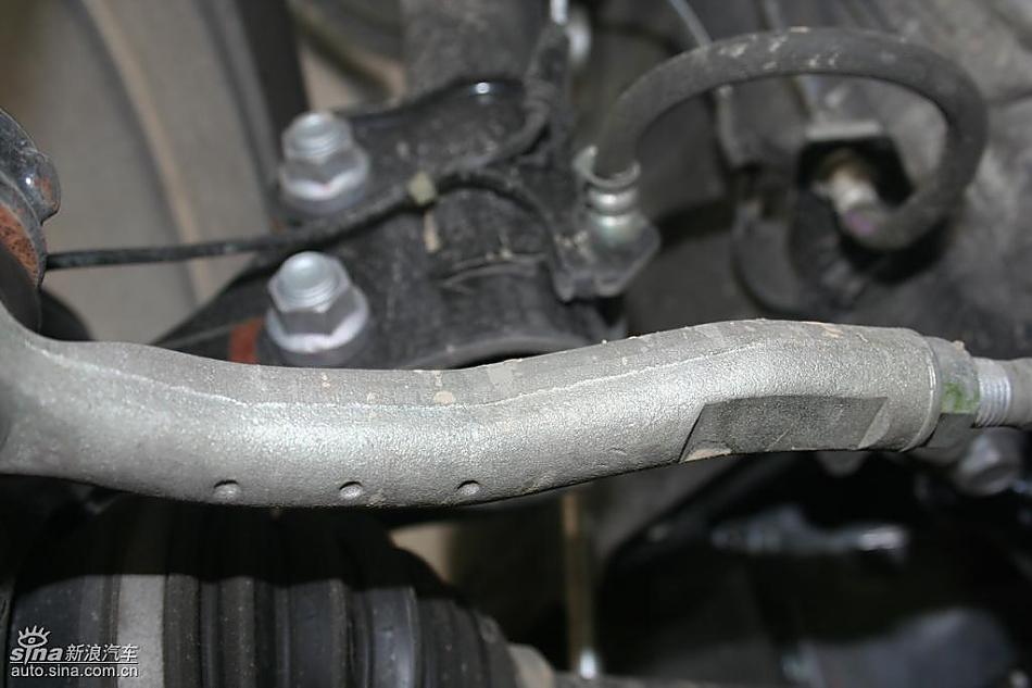 雅力士1.6RS 至尊锐动自动挡车型实拍图