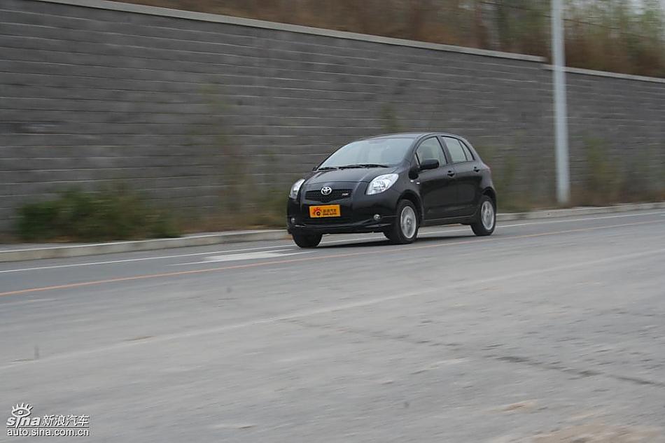 雅力士1.6RS至尊锐动自动挡车型动态实拍