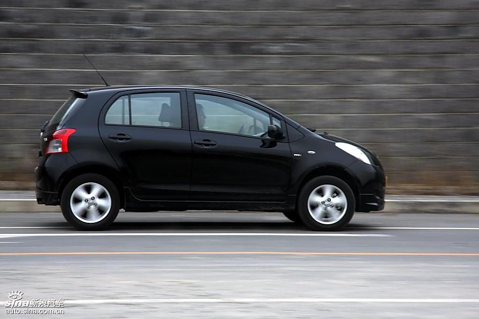 雅力士1.6RS至尊锐动自动挡车型动态实拍