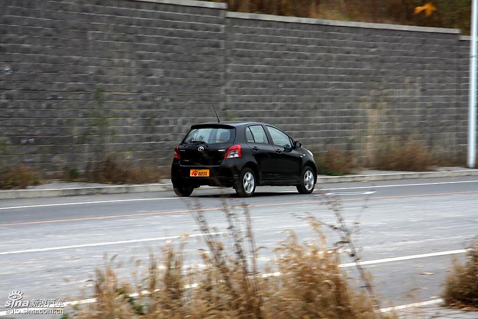 雅力士1.6RS至尊锐动自动挡车型动态实拍