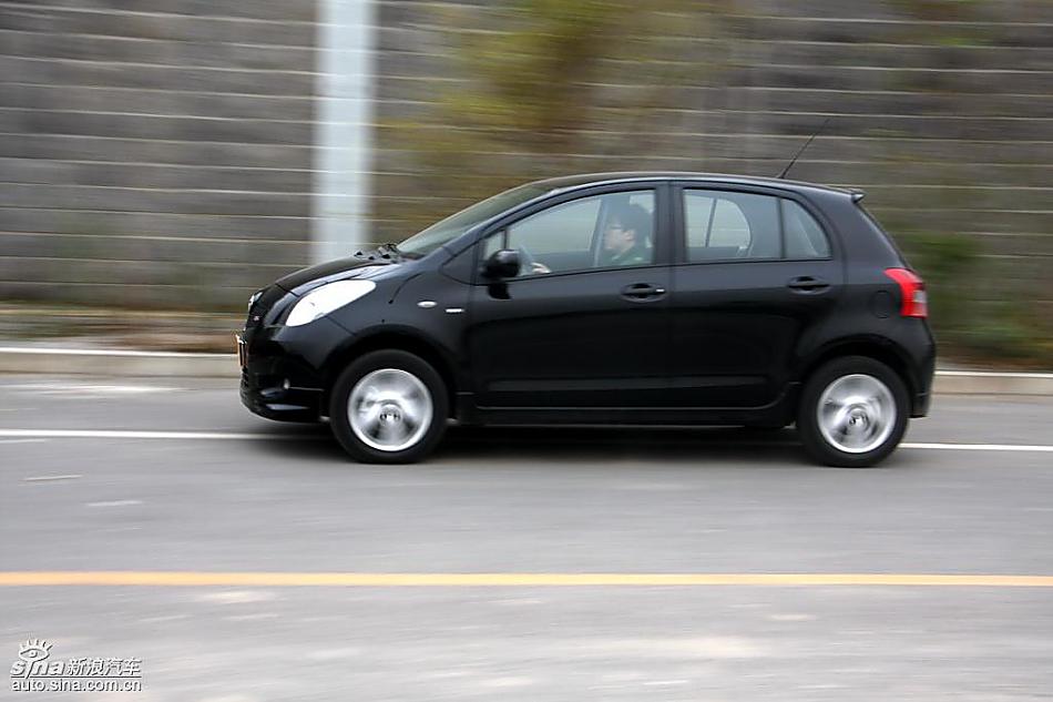 雅力士1.6RS至尊锐动自动挡车型动态实拍