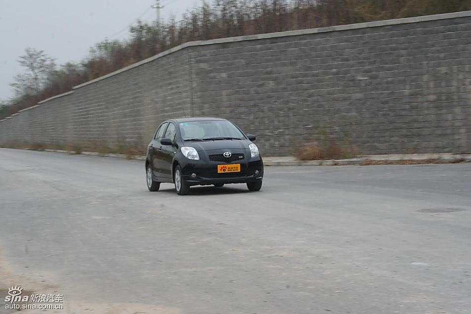 雅力士1.6RS至尊锐动自动挡车型动态实拍