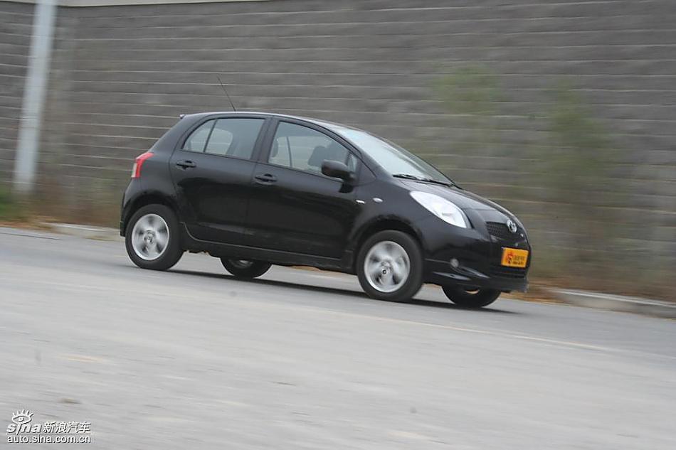 雅力士1.6RS至尊锐动自动挡车型动态实拍