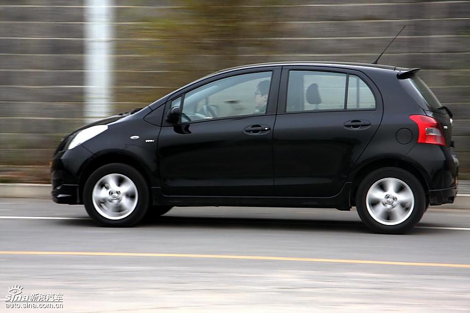 雅力士1.6RS至尊锐动自动挡车型动态实拍