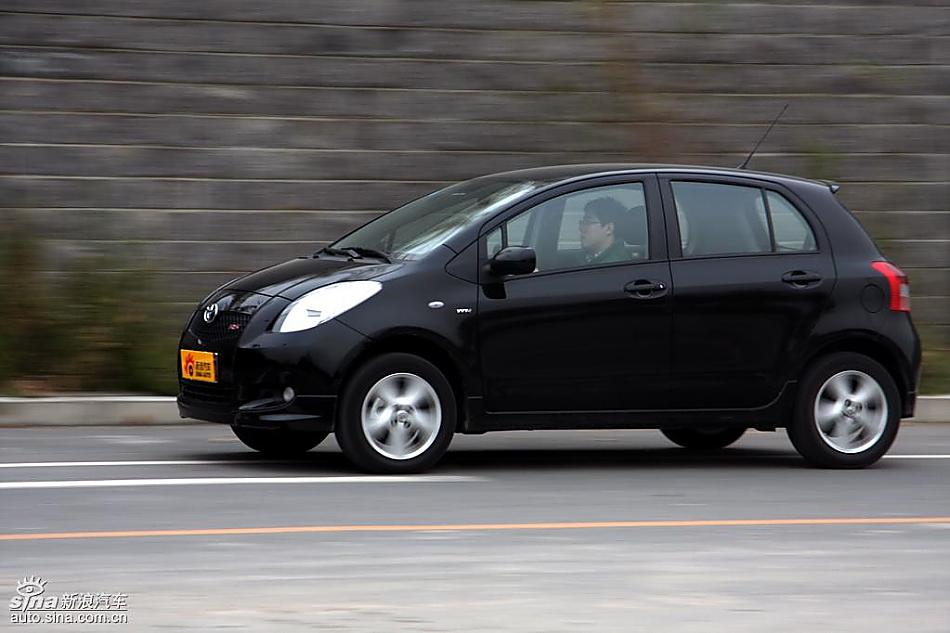 雅力士1.6RS至尊锐动自动挡车型动态实拍