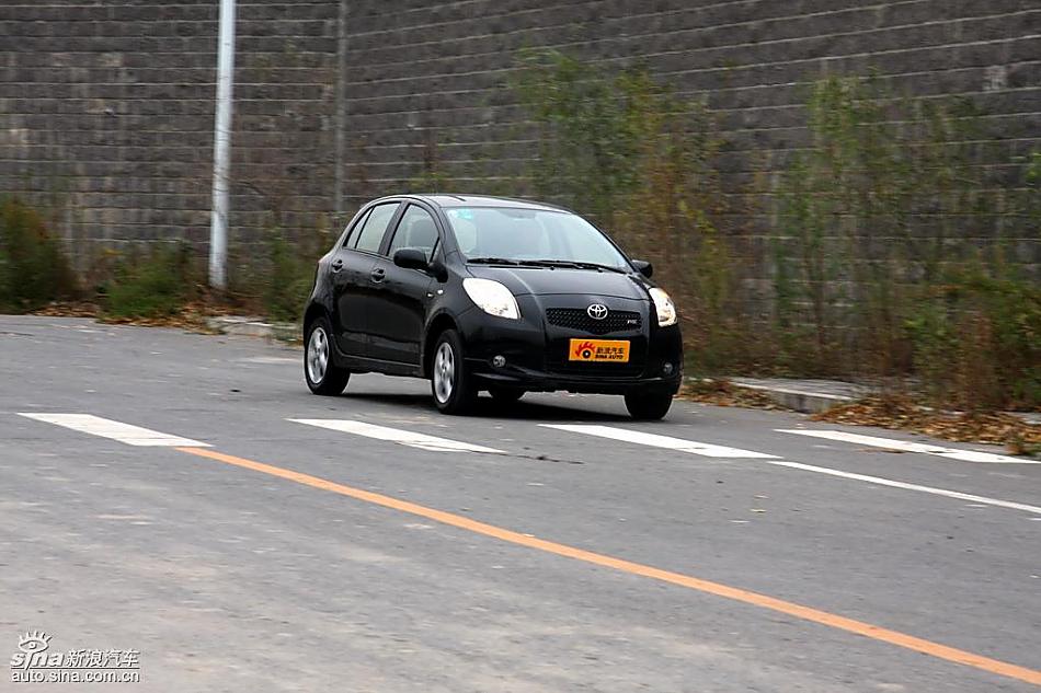 雅力士1.6RS至尊锐动自动挡车型动态实拍