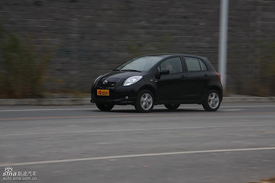 雅力士1.6RS至尊锐动自动挡车型动态实拍