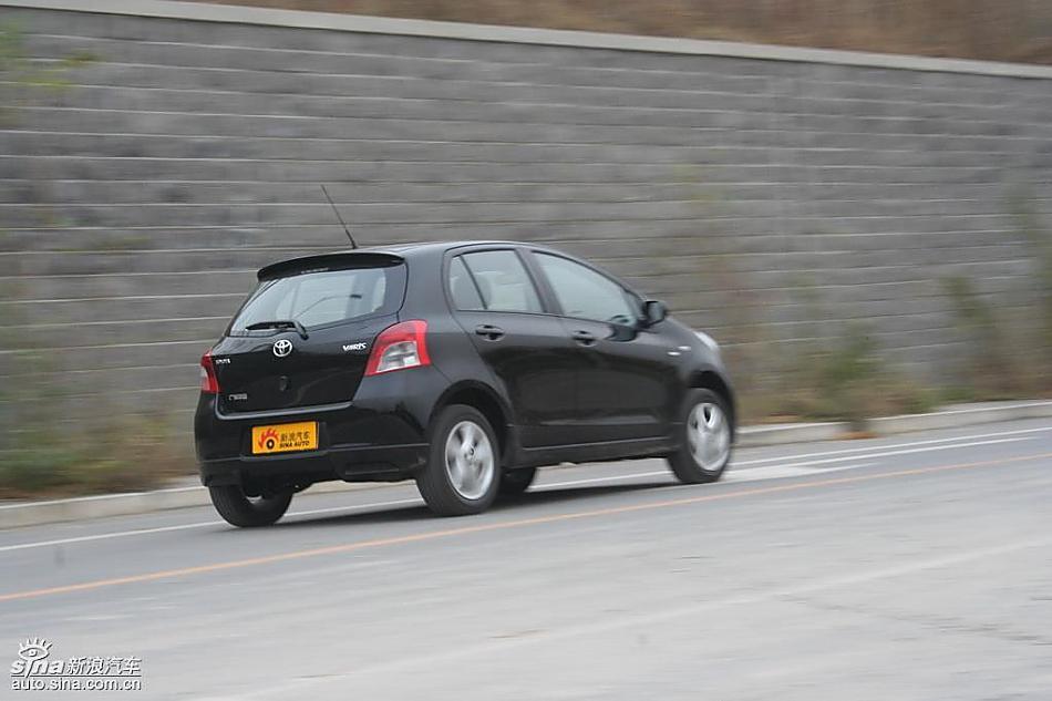 雅力士1.6RS至尊锐动自动挡车型动态实拍