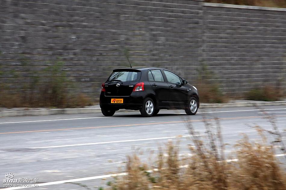 雅力士1.6RS至尊锐动自动挡车型动态实拍