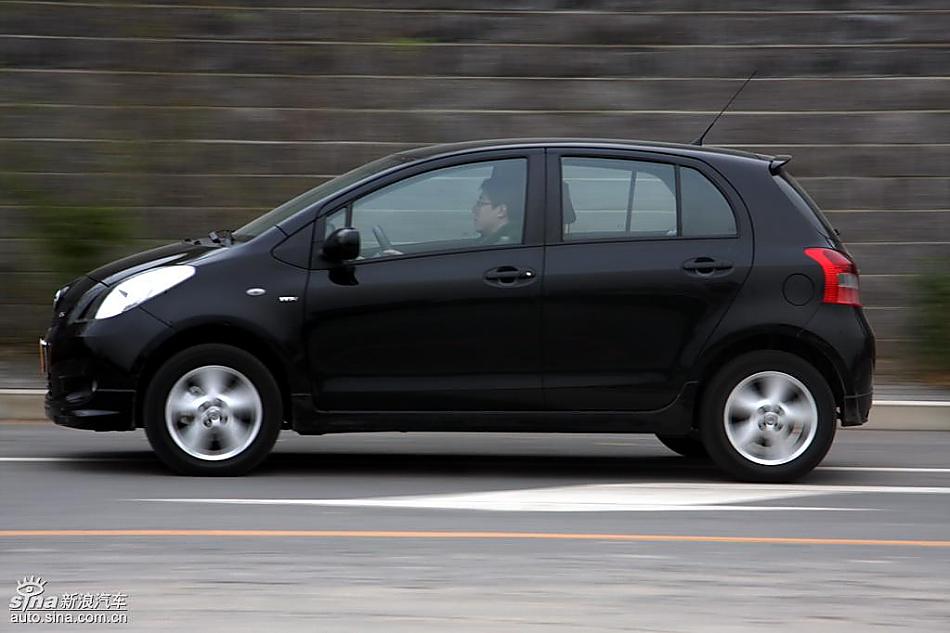 雅力士1.6RS至尊锐动自动挡车型动态实拍