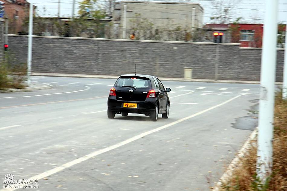 雅力士1.6RS至尊锐动自动挡车型动态实拍