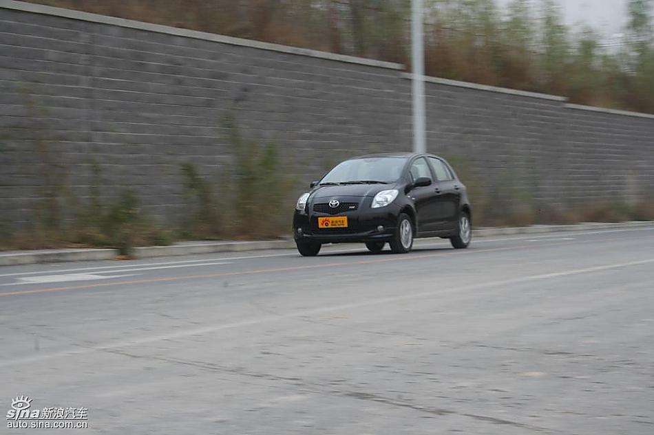 雅力士1.6RS至尊锐动自动挡车型动态实拍