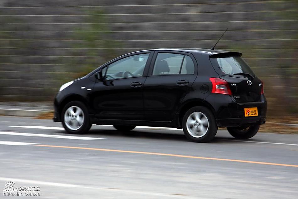 雅力士1.6RS至尊锐动自动挡车型动态实拍