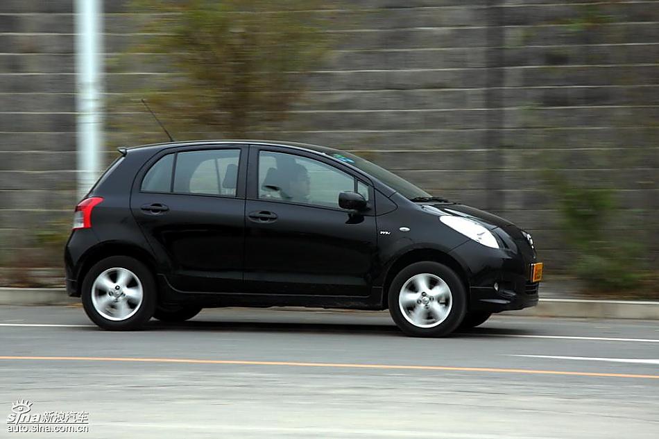 雅力士1.6RS至尊锐动自动挡车型动态实拍