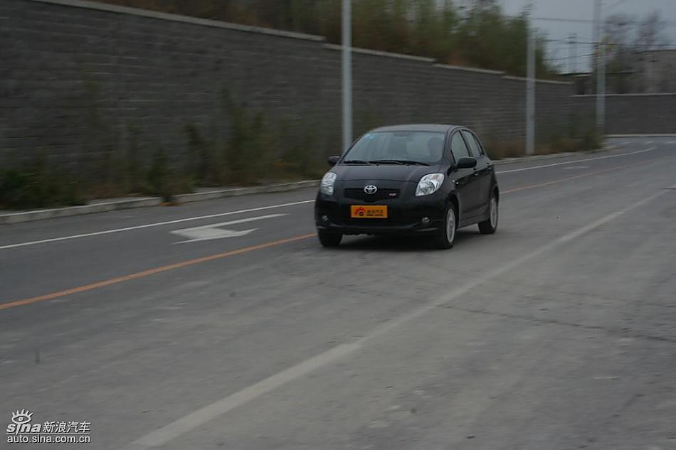 雅力士1.6RS至尊锐动自动挡车型动态实拍