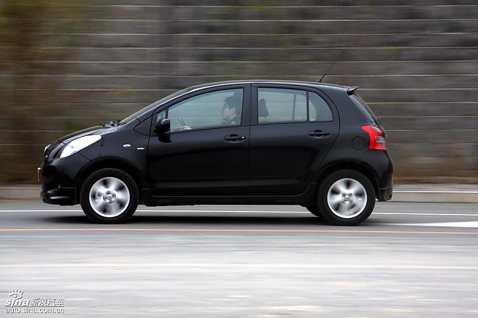 雅力士1.6RS至尊锐动自动挡车型动态实拍