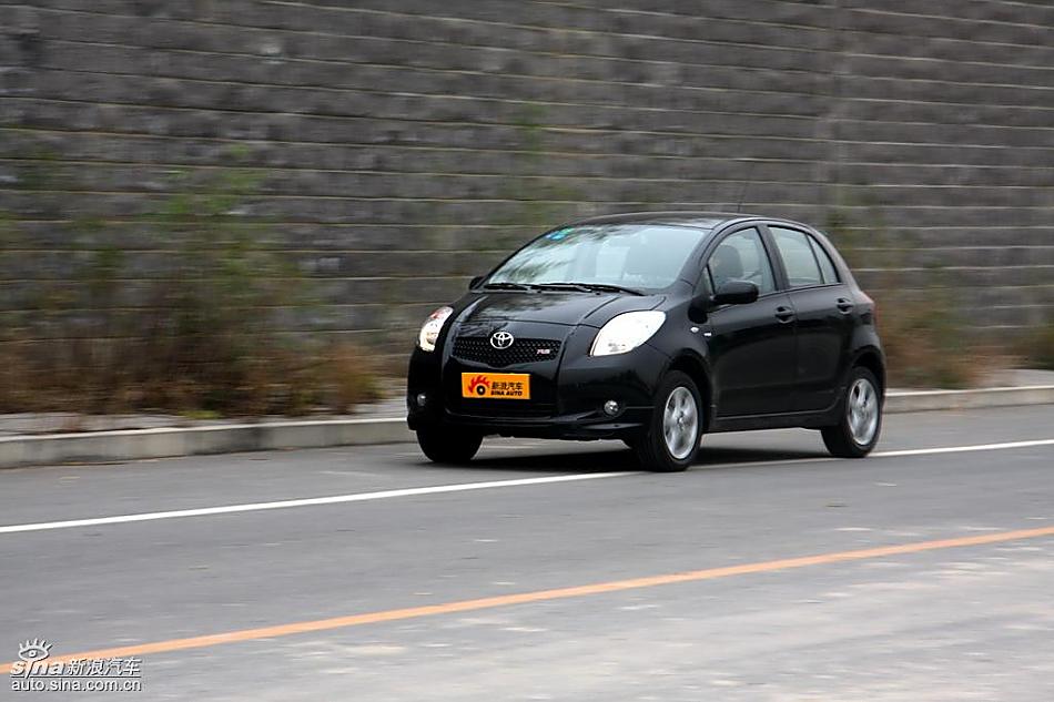 雅力士1.6RS至尊锐动自动挡车型动态实拍